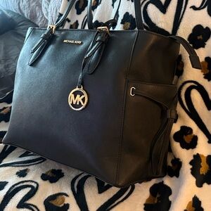 Michael Kors Gilly Large Drawstring Travel Shoulder Tote Bag